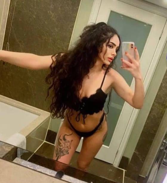 Eve Gelen Escort Bayanlar İle Güzel Vakit Geçiren Anlar